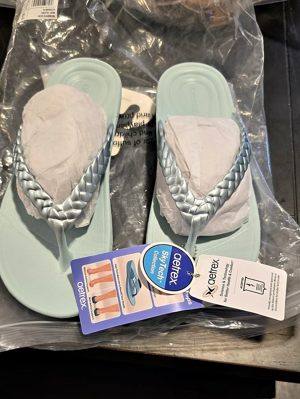 NWT Aetrex Gabby Braided Sandals in Mint Green